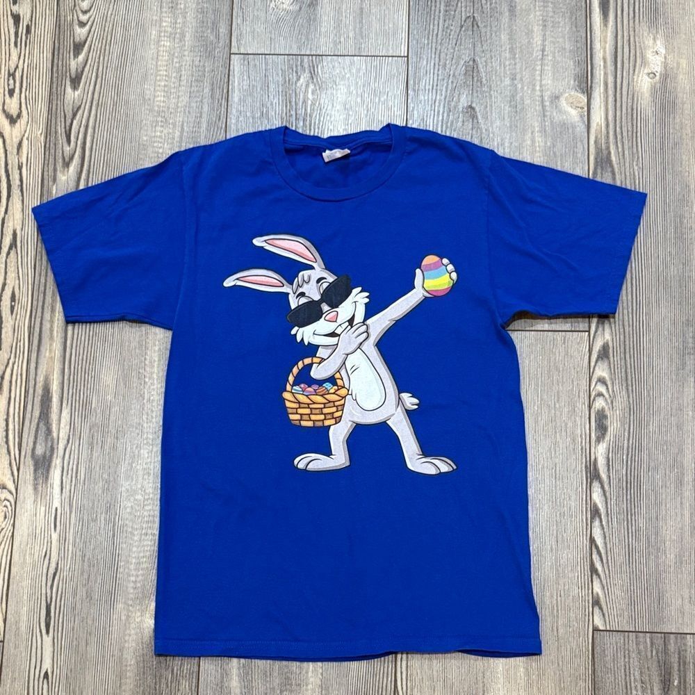 Easter Bunny with with Easter basket and Eggs